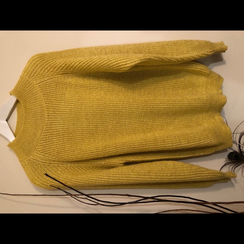 Yellow pull over sweater
